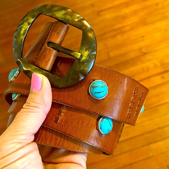 Streets Ahead Genuine Leather Turquoise Studs Belt